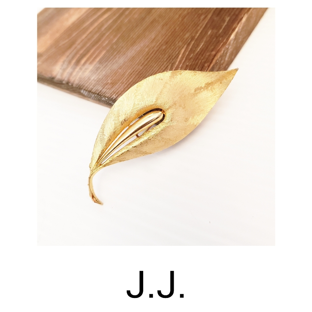 J.J. Signed Goldtone Leaf Brooch